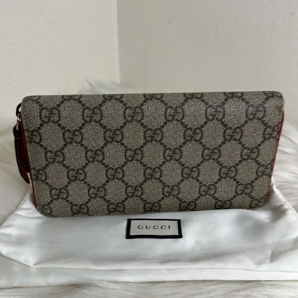 💯Authentic Gucci Beige/Red GG Supreme Canvas Cherry Zip Around Wallet🍀